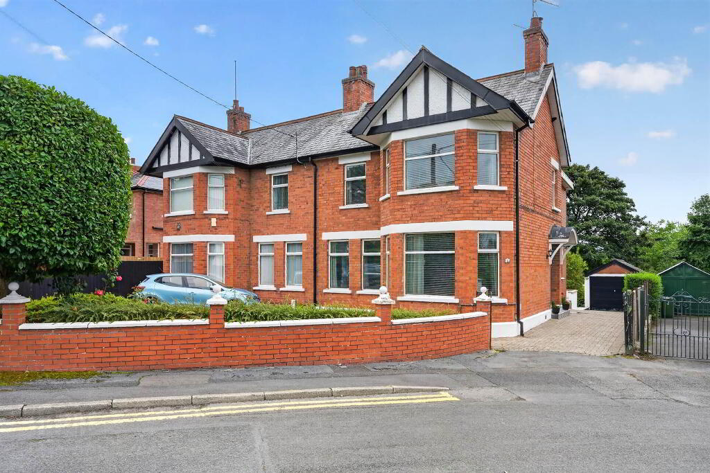2 Malone Gardens, Belfast, BT17 9RX