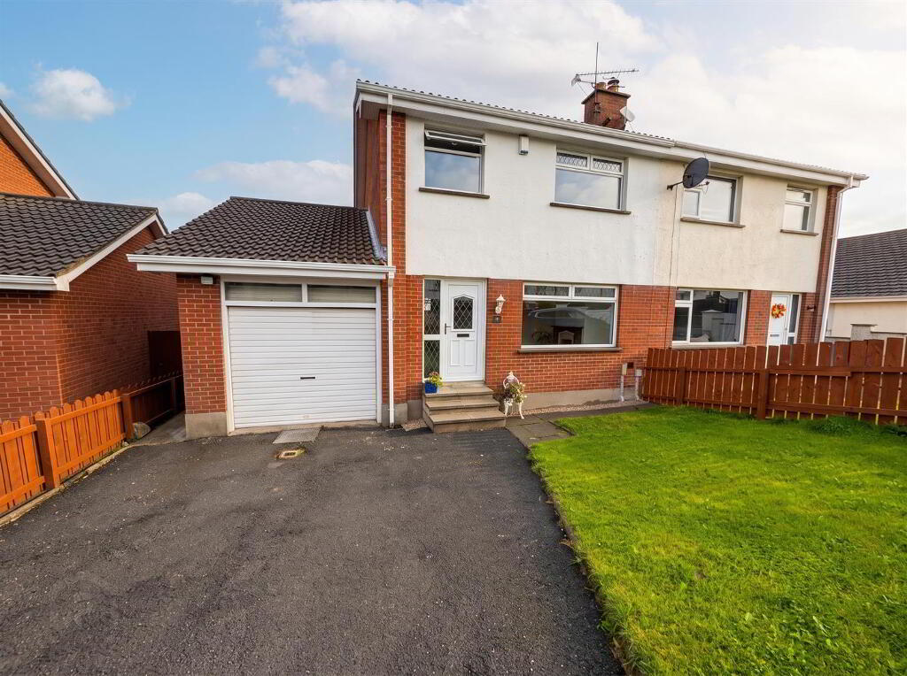 21 Craigs Road, Ballynahinch, BT24 8PQ