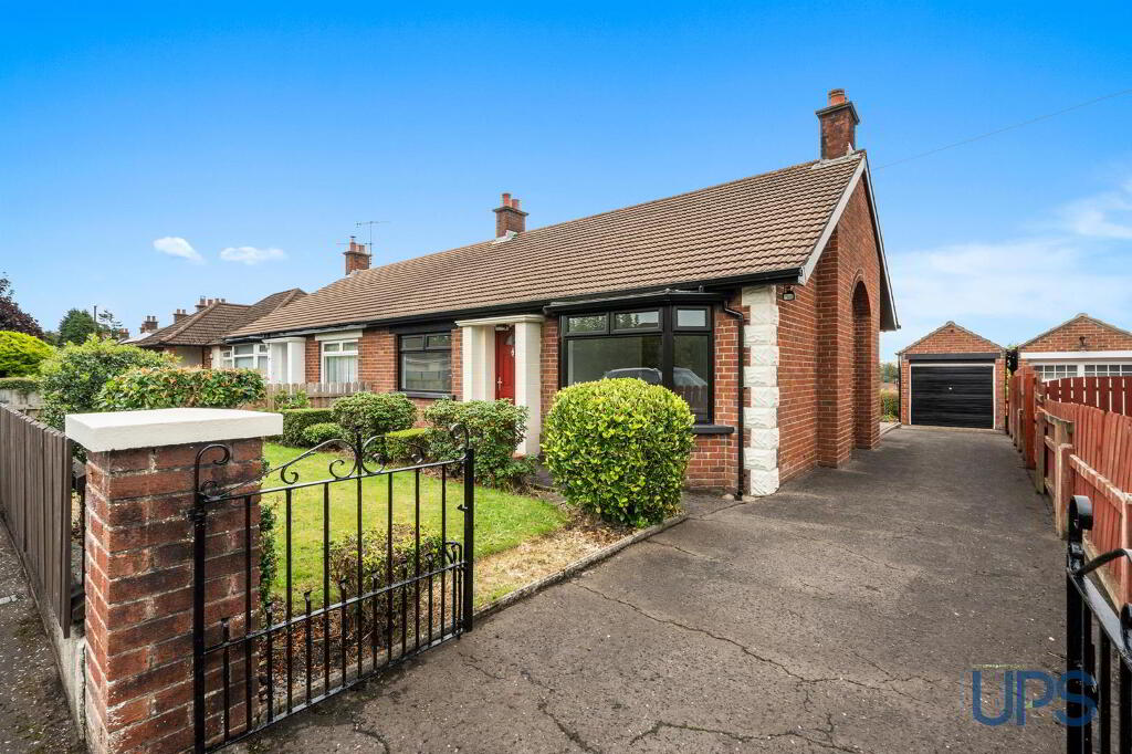 27 Fairview Park, Dunmurry, Belfast, BT17 9HL