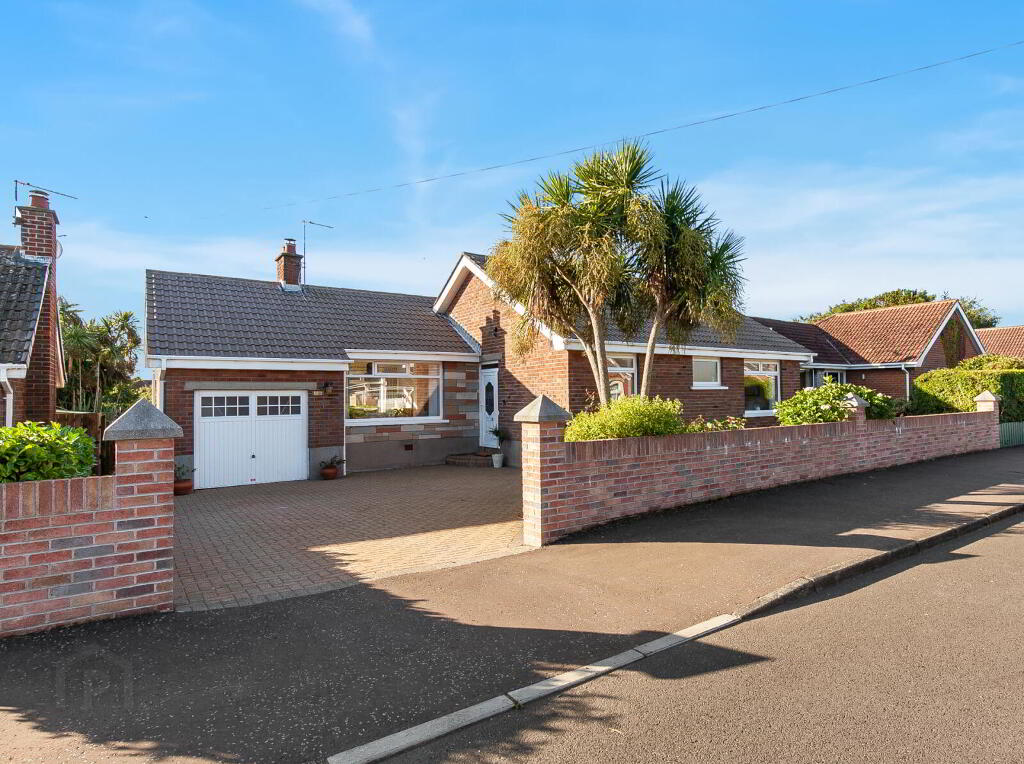26 Craigowen Road, Carrickfergus, BT38 7NE