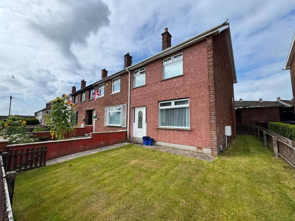 19 Mournebeg Drive, Rathcoole, Newtownabbey, BT37 9LS