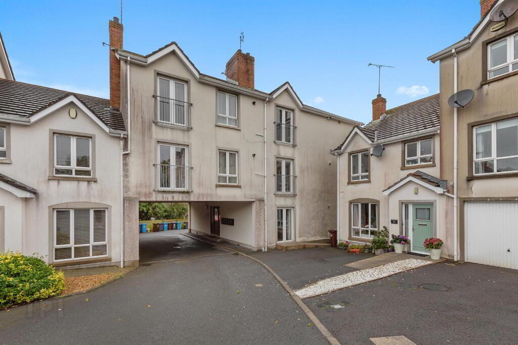 31 Drummond Brae, Ballynahinch, BT24 8EY