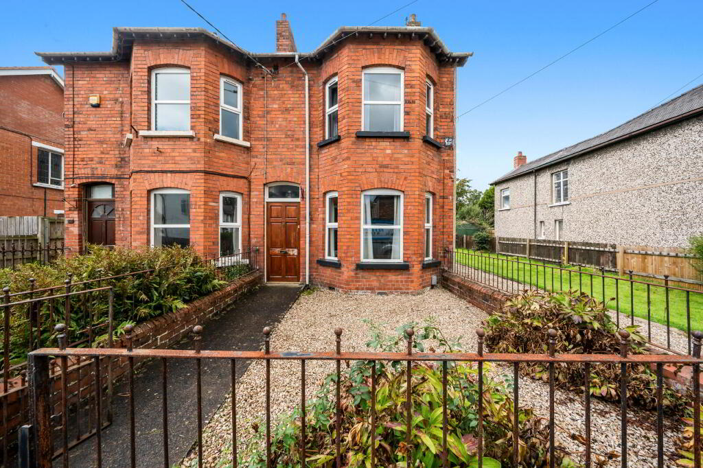 11 Ulster Avenue, Dunmurry, Belfast, BT17 9BN