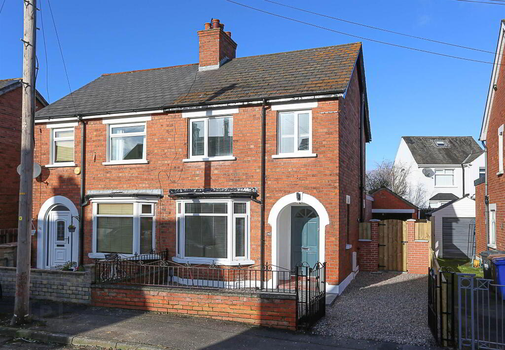 60 Loopland Drive, Belfast, BT6 9DX