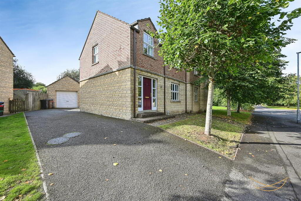 2 Alexandra Park, Muckamore, Antrim, BT41 4RD