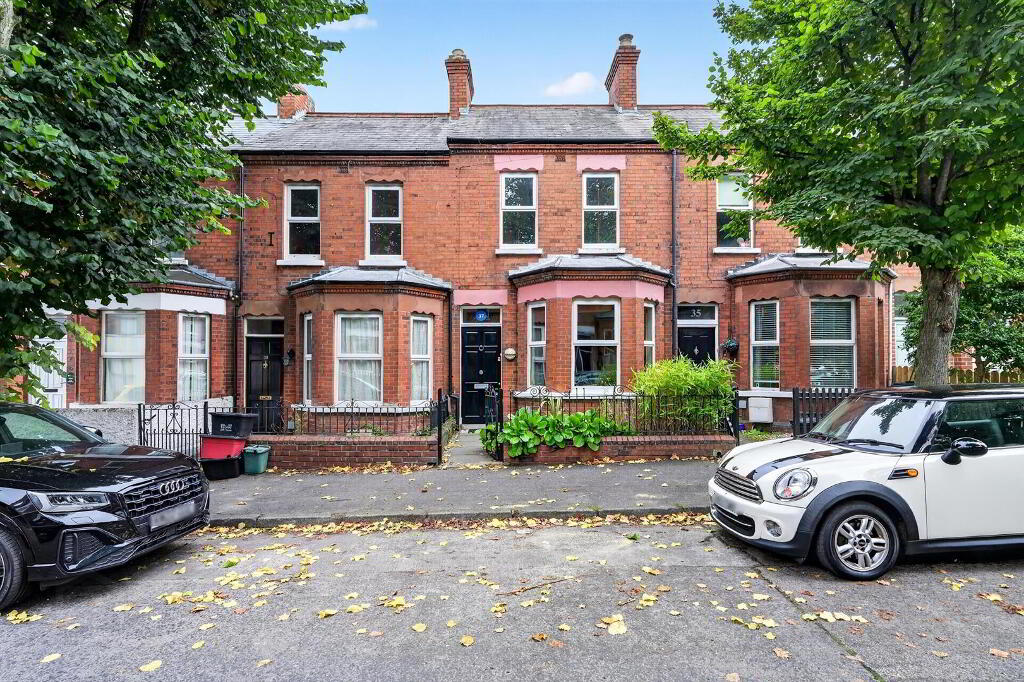 37 Adelaide Avenue, Belfast, BT9 7FY