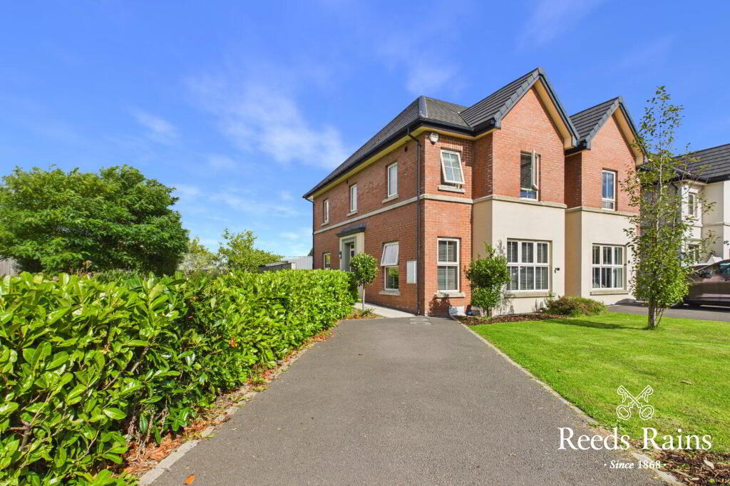 14 Lynn Hall Lane, Bangor, BT19 1GX