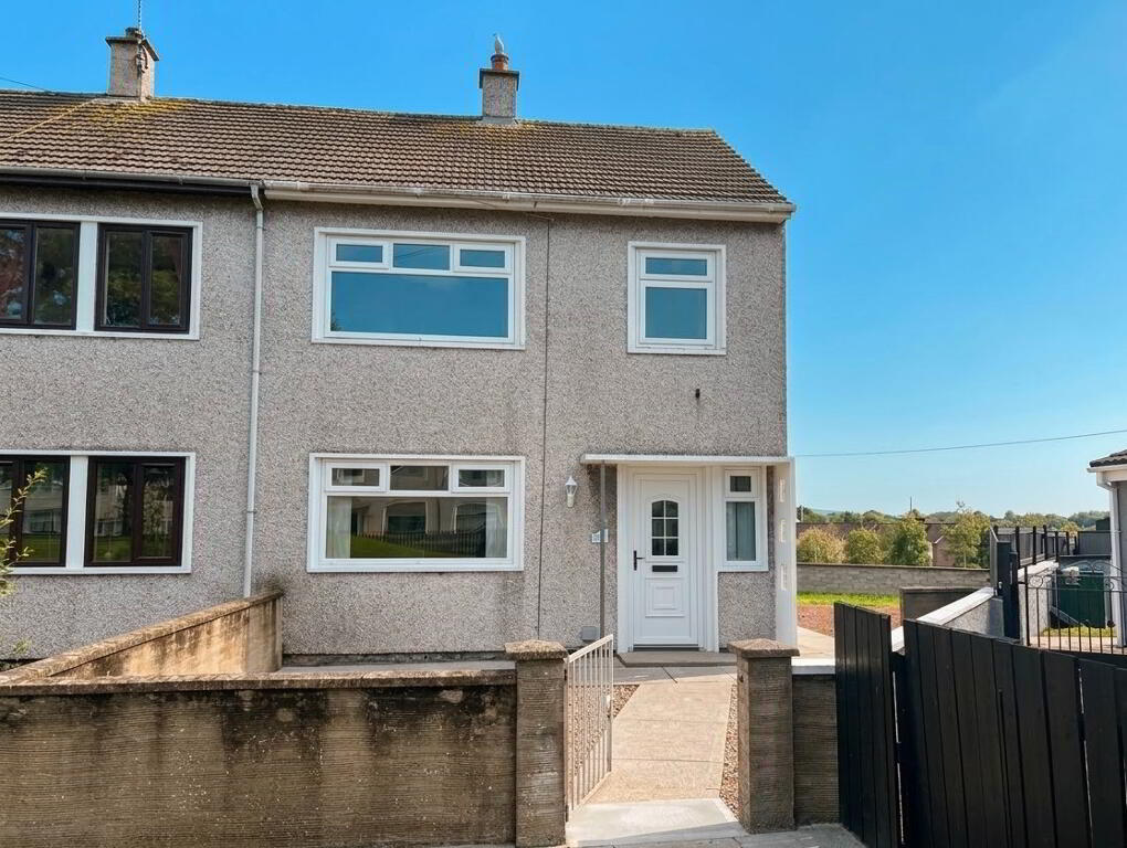 61 Chichester Park Central, Ballymena, BT42 4BE