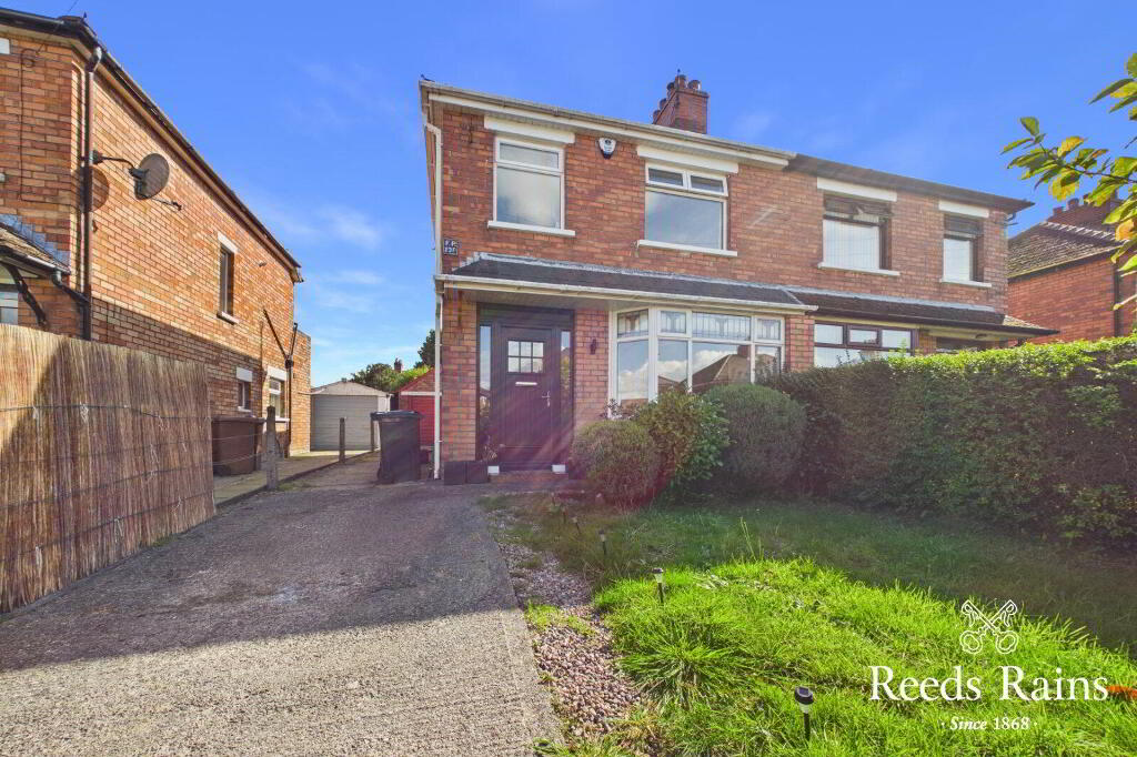 3 Bedroom Semi-Detached in BT6 0GB