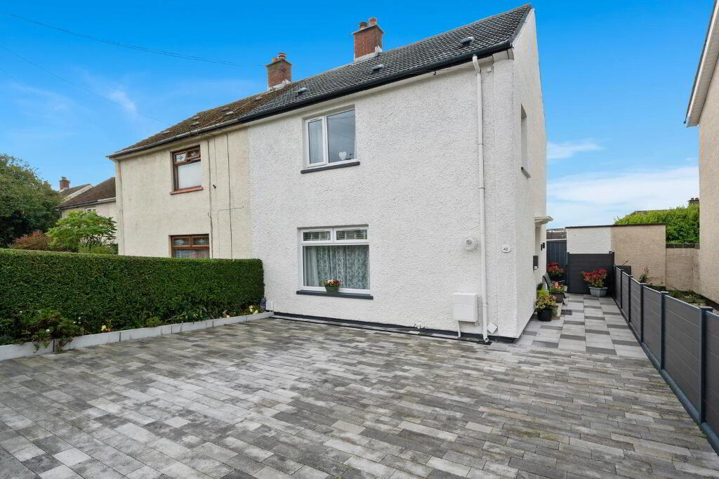 42 Abbots Walk, Bangor, BT20 4EL