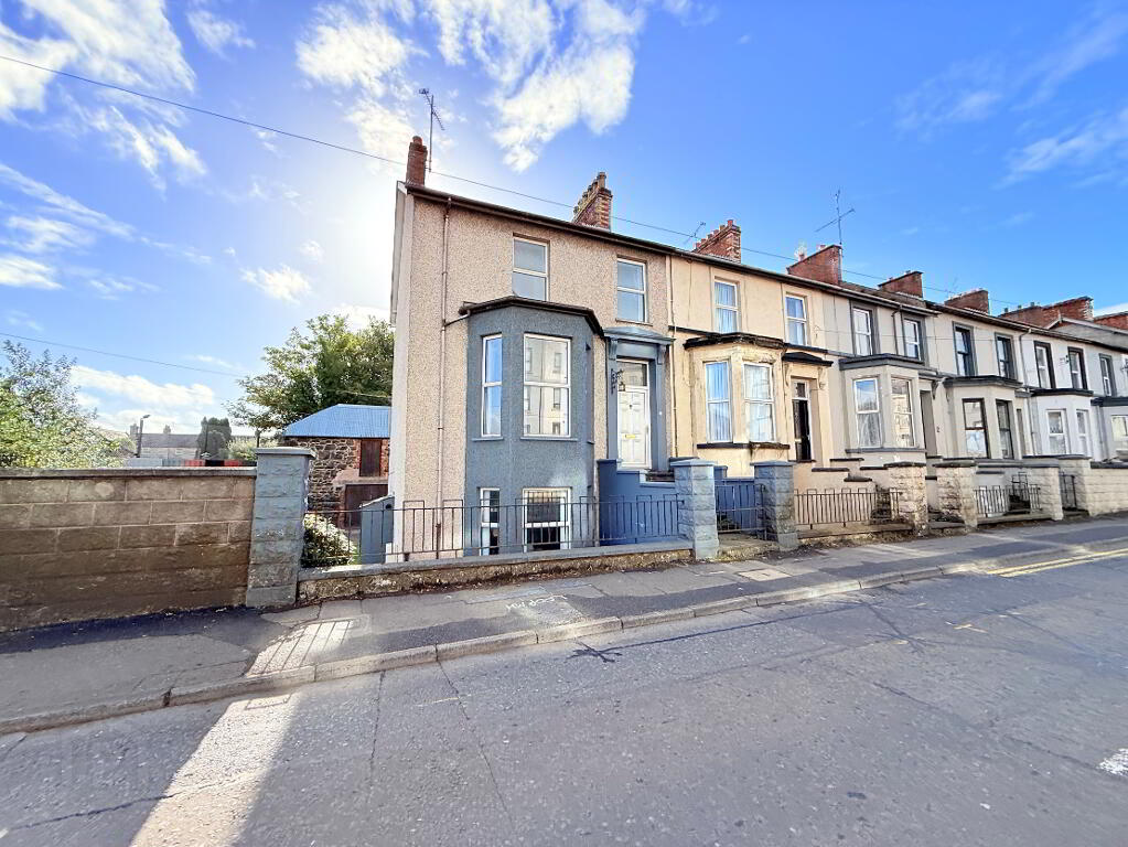 5 Bedroom Terraced in BT43 5HA