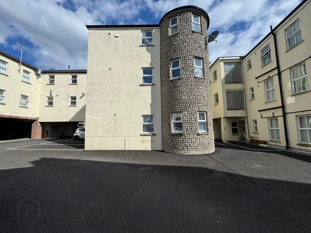 Apt 27 Cheston Close, Carrickfergus, BT38 7FL