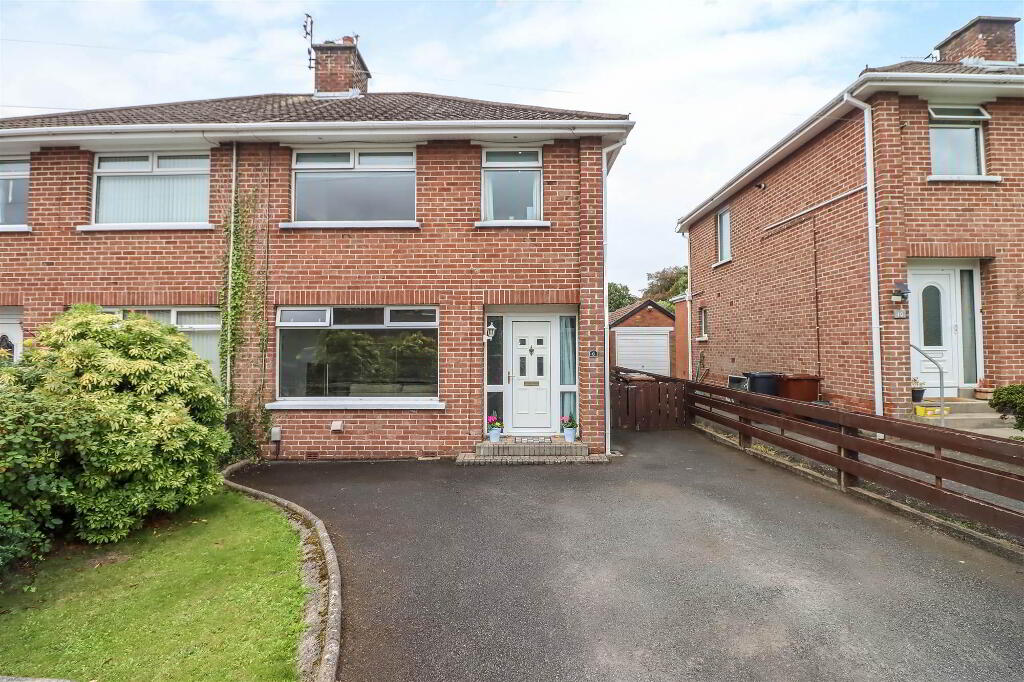 8 Wanstead Road, Dundonald, Belfast, BT16 2EJ