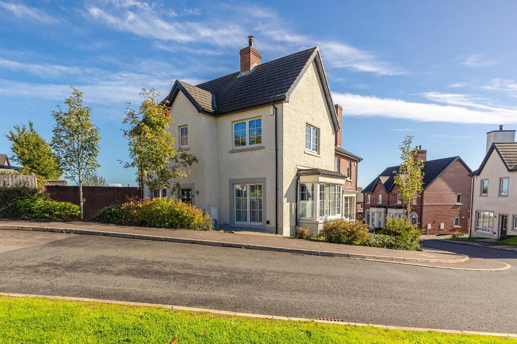 9 Fairfields Manor, Lisburn, BT28 3WA