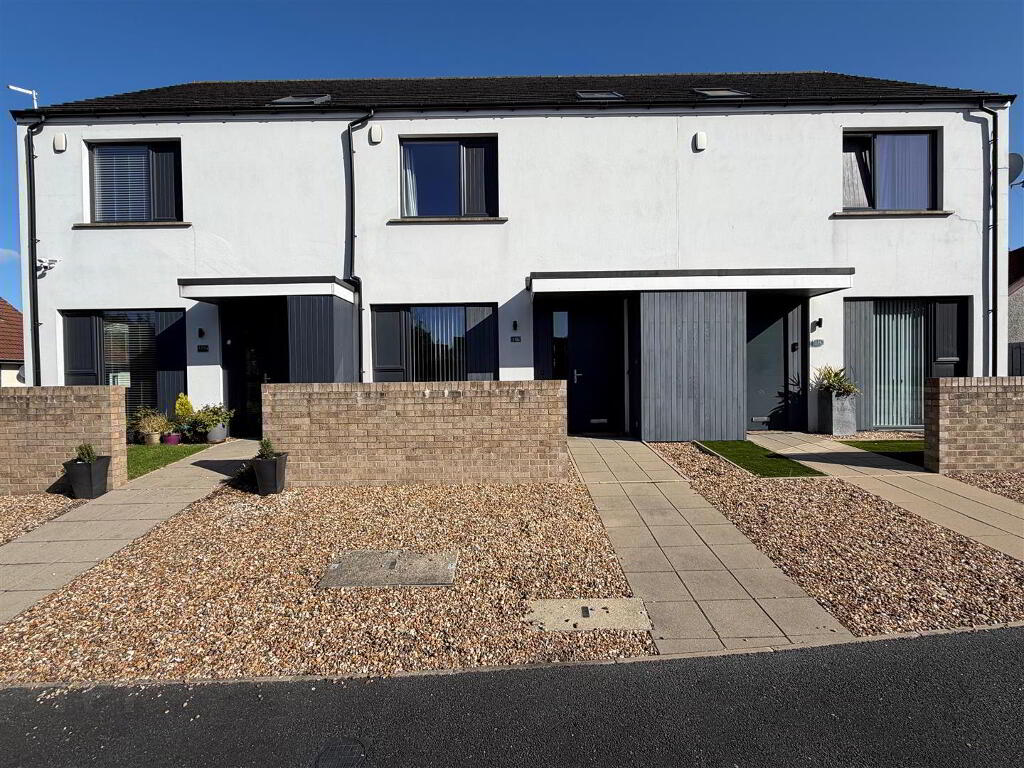 11b Irvine Park, Bangor, BT19 7XR