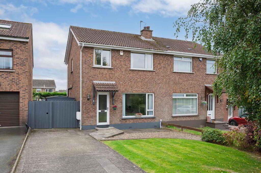 5 Sinclair Dell, Bangor, BT19 1ED
