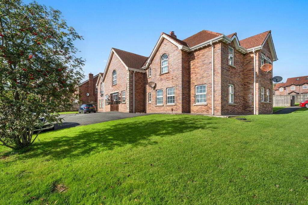 Apt, 101 Mount Eagles Avenue, Dunmurry, Belfast, BT17 0GN