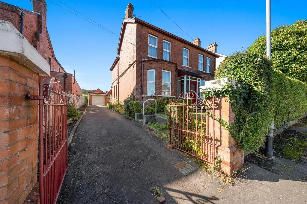 14 Fruithill Park, Belfast, BT11 8GD
