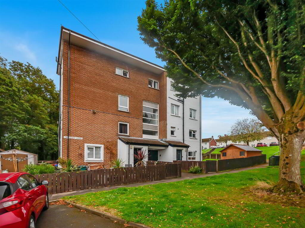 2c Castleboy Lodge, Off Belvoir Drive, Belfast, BT8 7BB