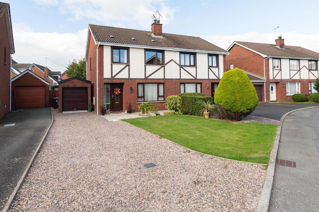 37 Shrewsbury Dale, Saintfield, BT24 7NE