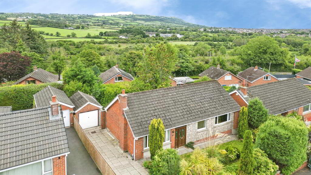 8 Knockview Park, Newtownabbey, BT36 6TY