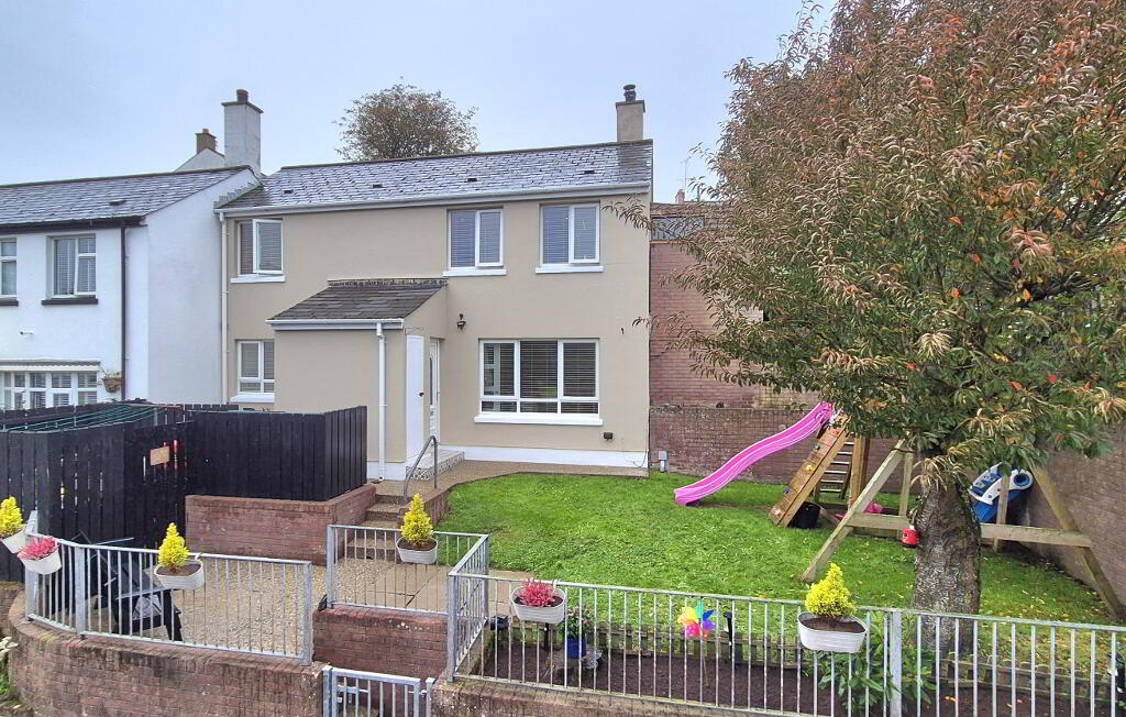 2 Orchard Row, Foyle Street, Derry, BT48 6SN