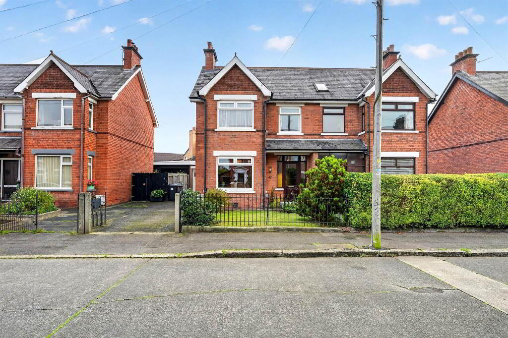 42 Pommern Parade, Belfast, BT6 9FY