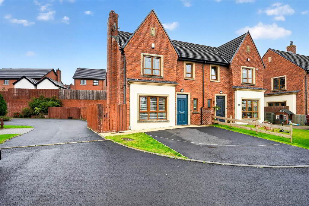 11 Brooke Hall Close, Belfast, BT8 6WF