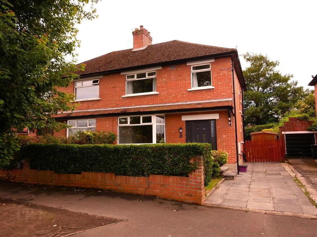 3 Bedroom Semi-Detached in BT6 0HP