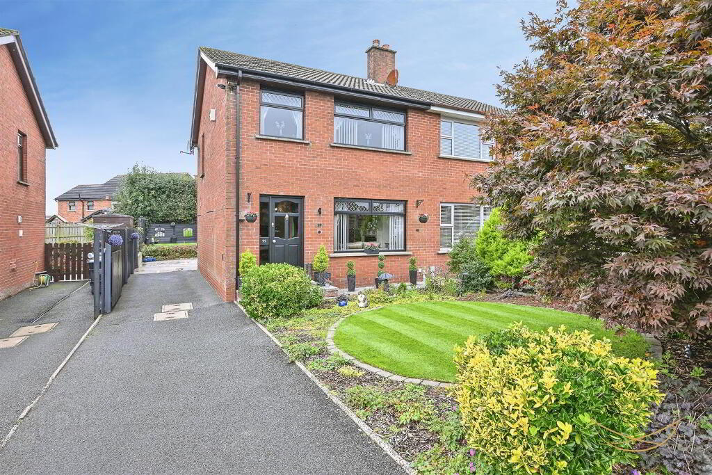 99 Clare Heights, Ballyclare, BT39 9SB