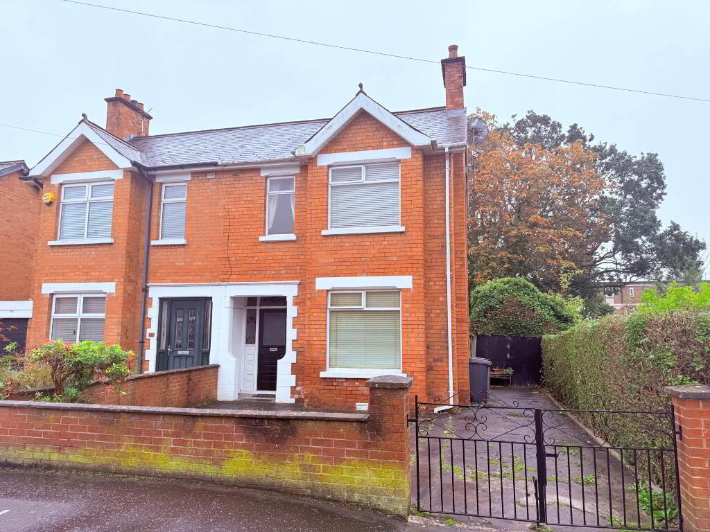 32 Onslow Parade, Cregagh, Belfast, BT6 0AR