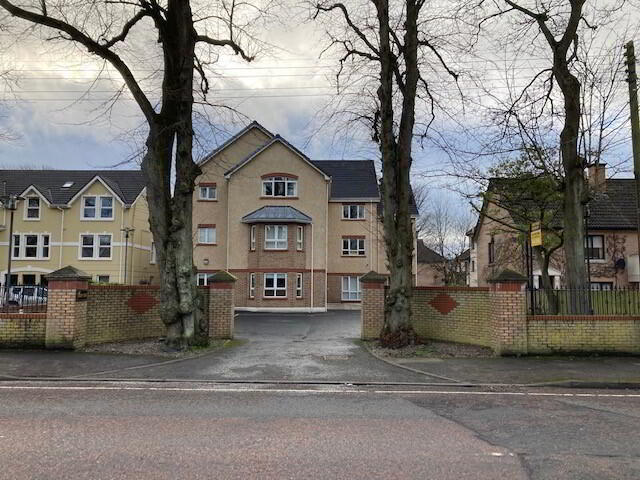 3 Bedroom Flat in BT52 1NA