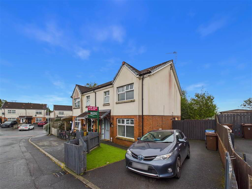 3 Foxes Glen, Dunmurry, Belfast, BT17 0WF