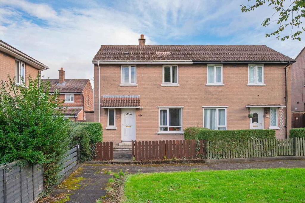15 Knocknagoney Gardens, Belfast, BT4 2QA