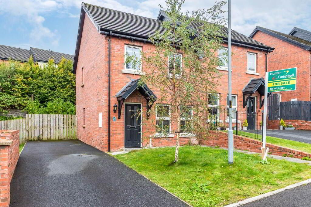 30 Ballyveigh Avenue, Antrim, BT41 2GX