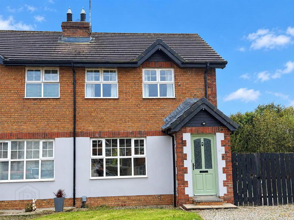 48 Lisneal, Waterside, Derry / Londonderry, BT47 6FD