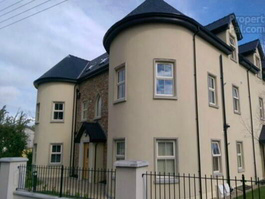 1 Bedroom Flat in BT74 7AZ