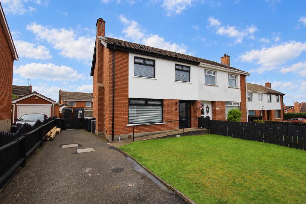33 Cidercourt Drive, Crumlin, BT29 4TJ