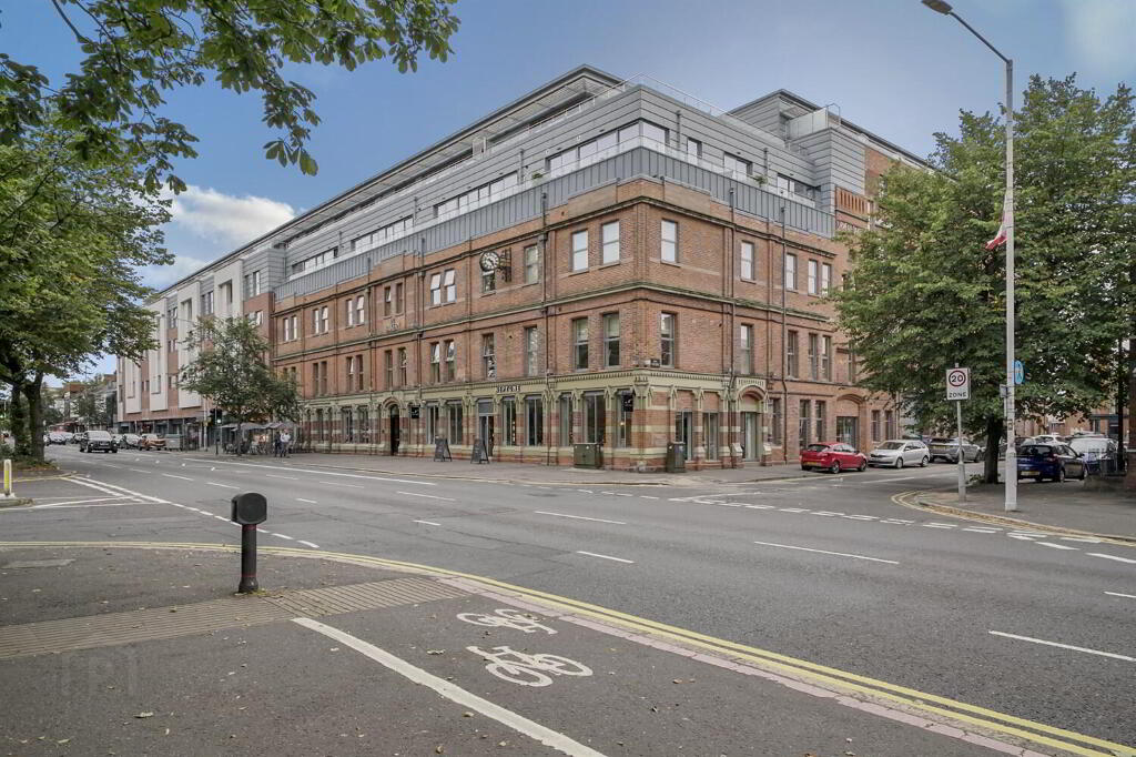 2 Bedroom Flat in BT7 3GB
