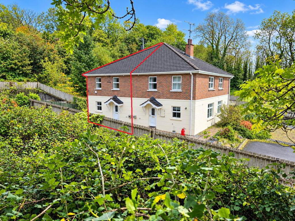 36 Hollybank, Lisnaskea, BT92 0GE