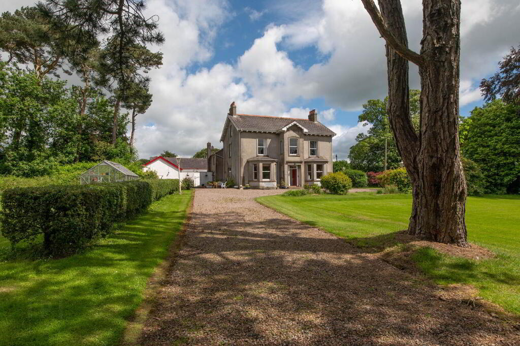 "Leiganfield House", 571 Doagh Road, Newtownabbey, BT36 5RY
