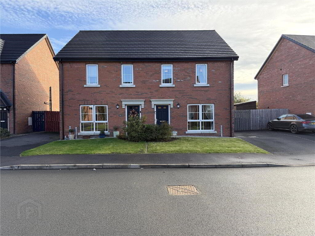 76 Red Row, Toomebridge, BT41 3FQ