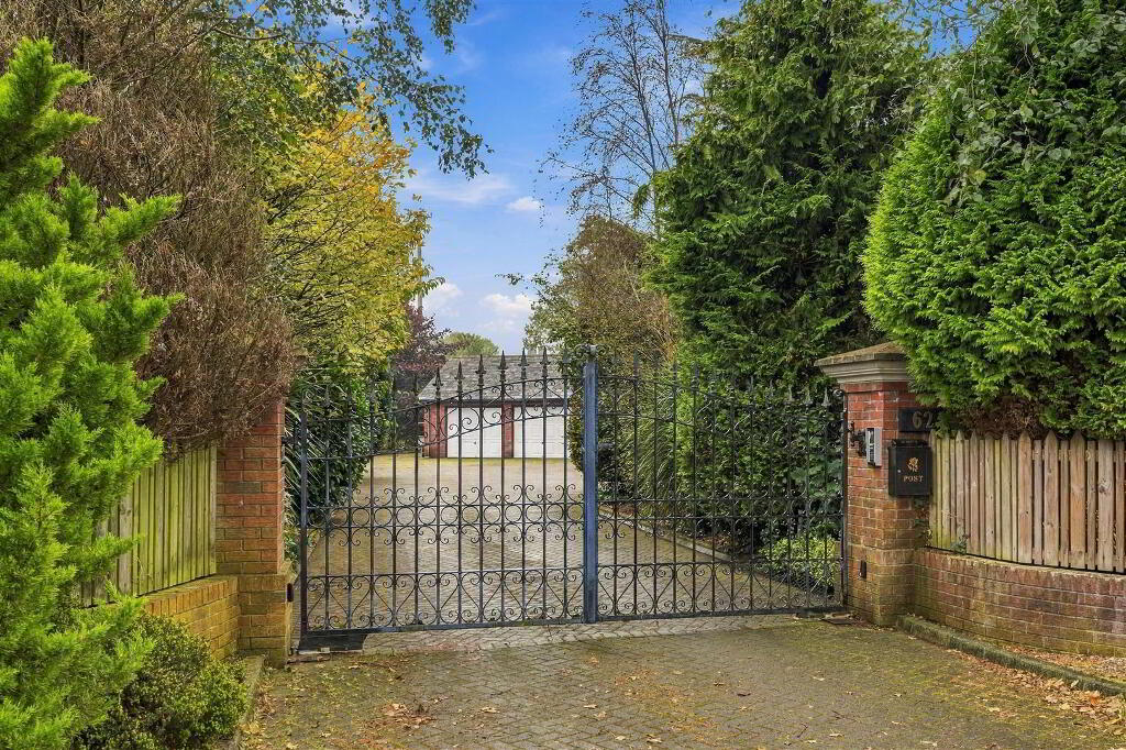 62 Old Ballyrobin Road, Templepatrick, BT41 4TJ