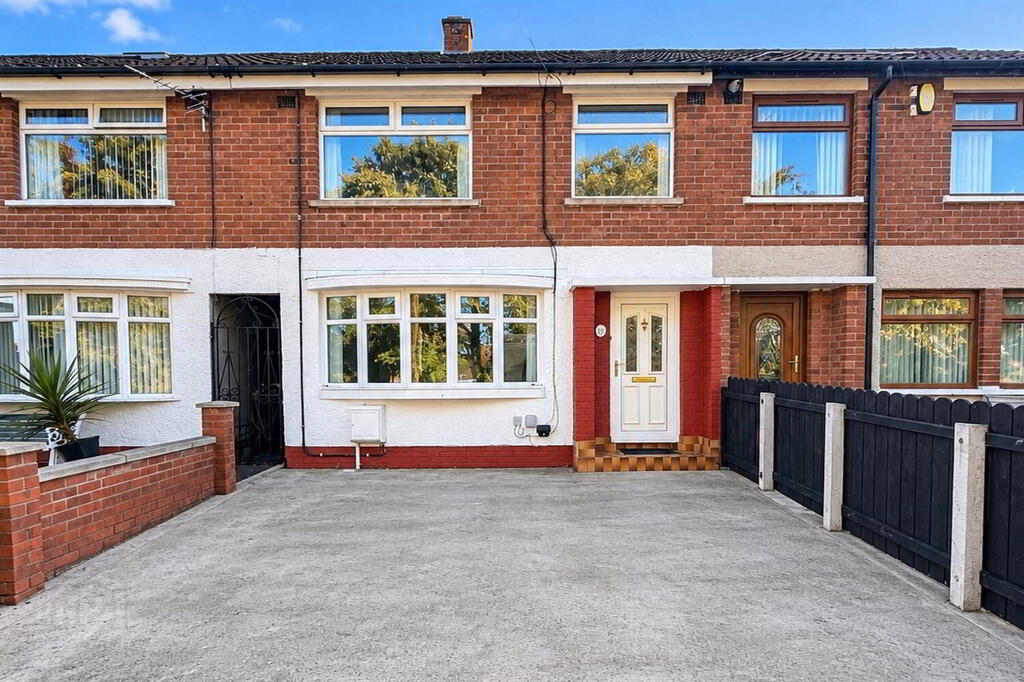 3 Bedroom Terraced in BT10 0GA