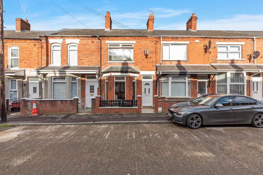 2 Bedroom Terraced in BT5 5JE