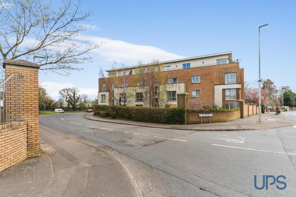 2 Bedroom Flat in BT10 0QT