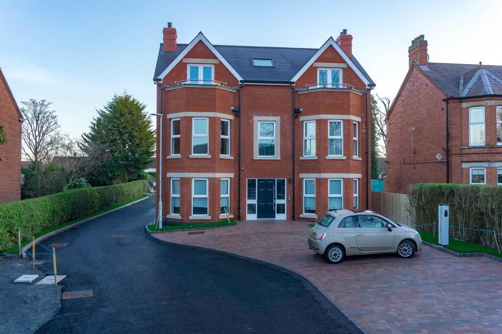 Apt 4 Locksley Mews, 114 Upper Lisburn Road, Belfast, BT10 0BD