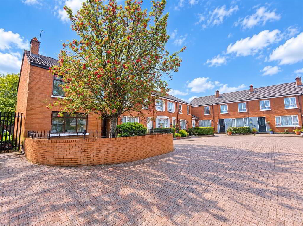13 Hillview Court, Belfast, BT14 7BU