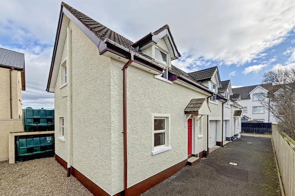 55c Beach Road, Portballintrae, BT57 8RT