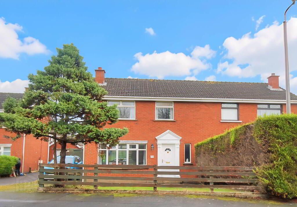 3 Cloverhill Ave, Bangor, BT19 6HB